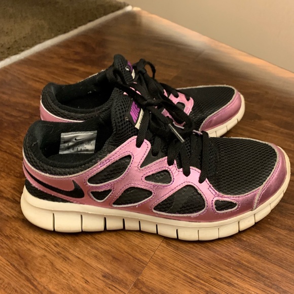 Nike shoes! - Picture 1 of 3